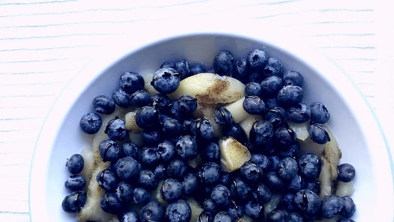 Apple and Blueberry Crumble