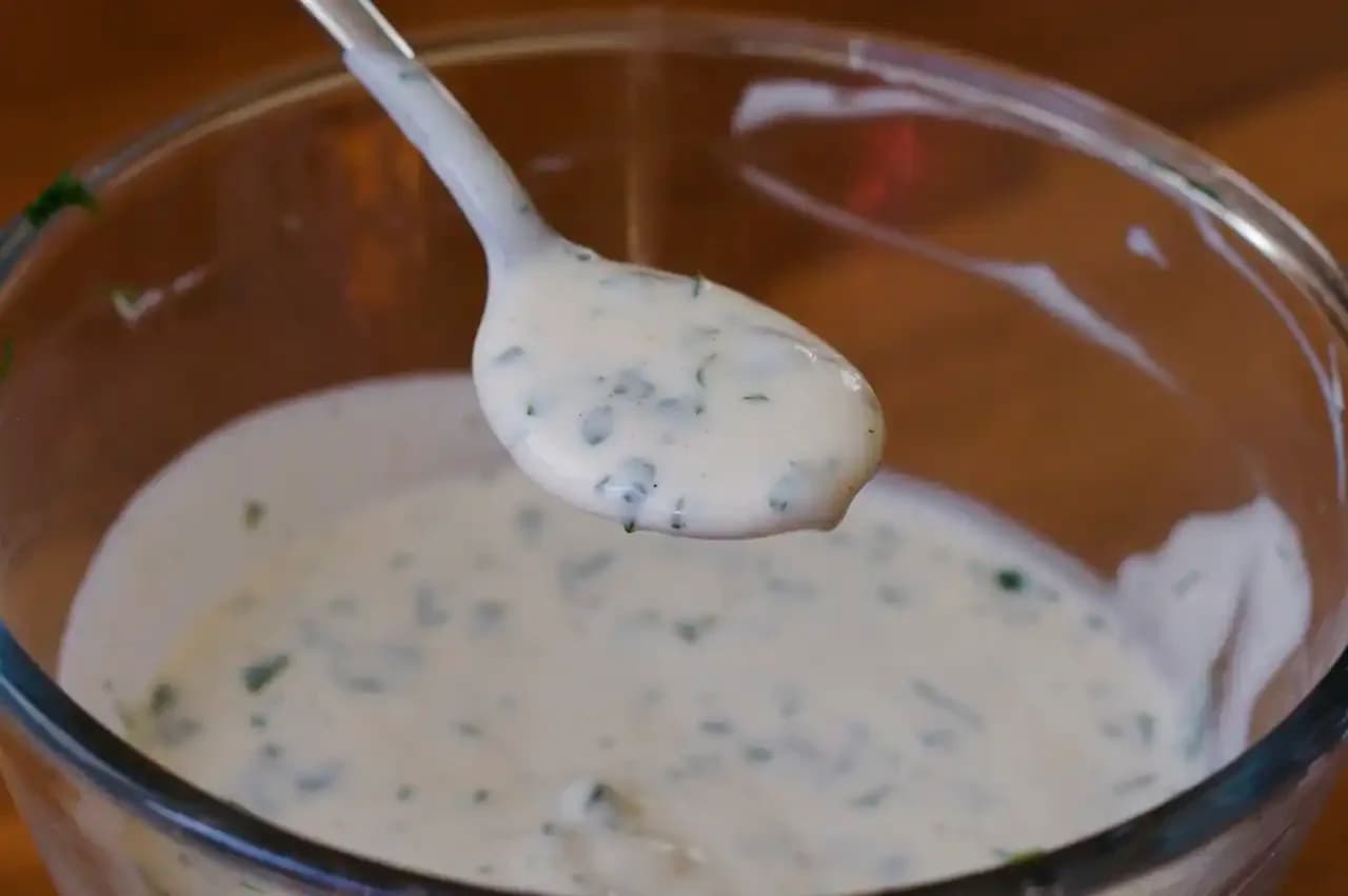 Domowy sos Buttermilk Ranch