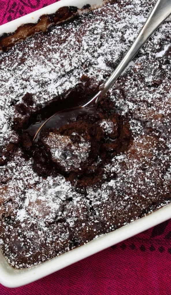 Czekoladowy pudding z samorobnym sosem