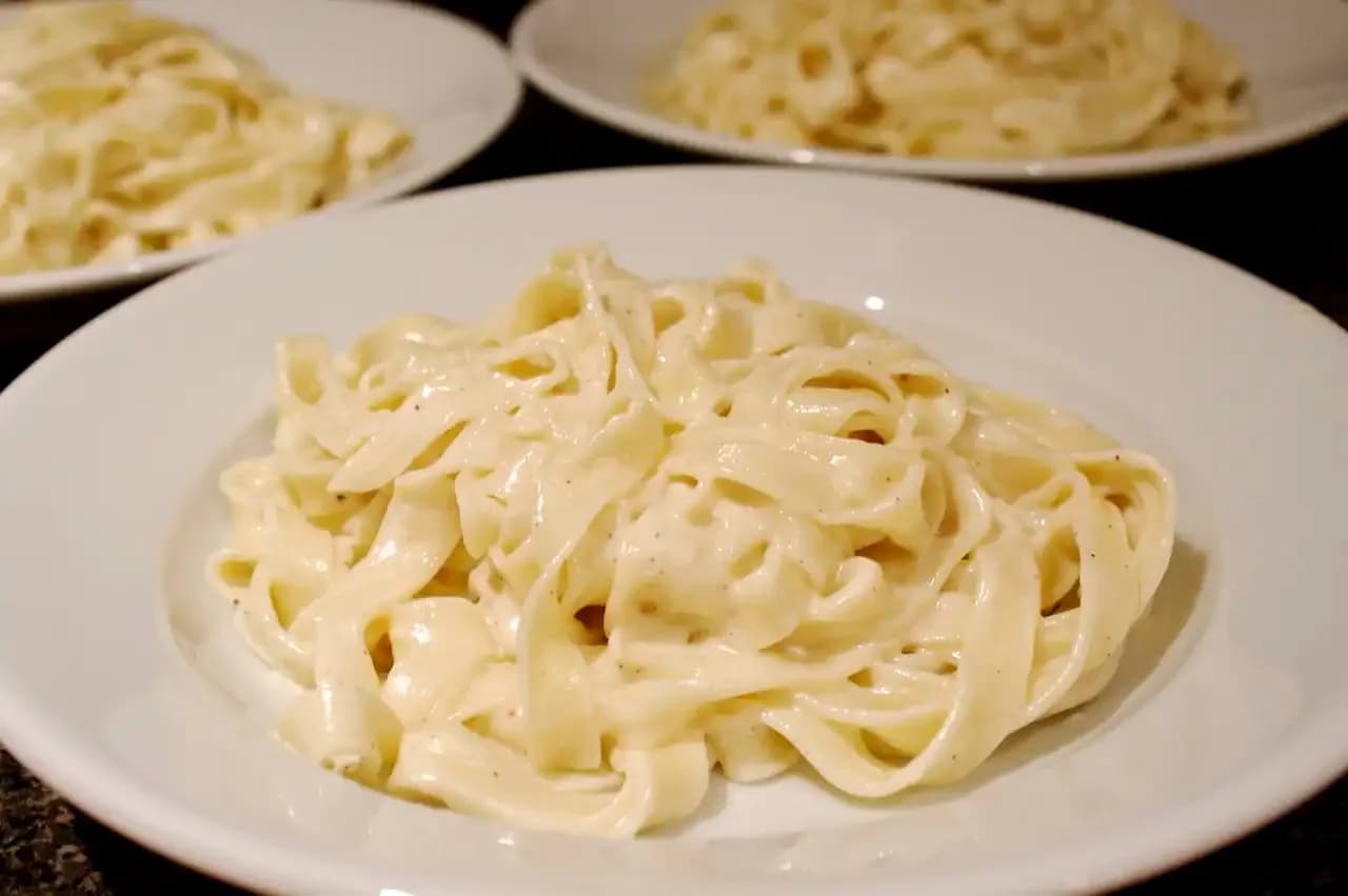 Fettuccine Alfredo