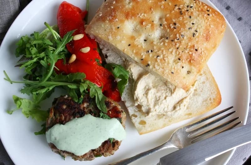 Lamb burgers with good things