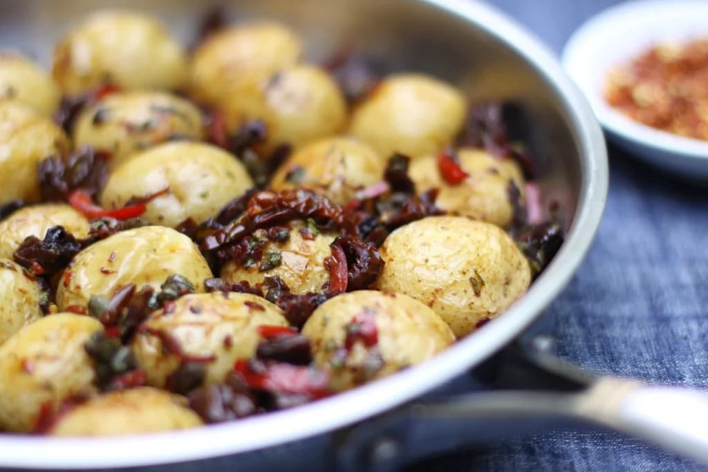 Patatas puttanesca