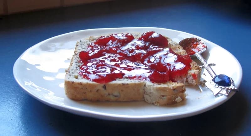 Dżem truskawkowy wiosenny