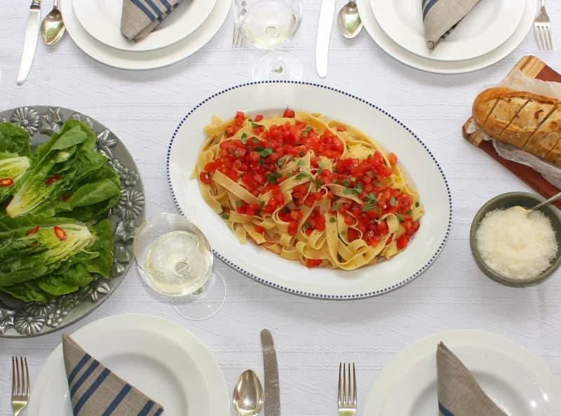 Letnie spaghetti z pomidorami